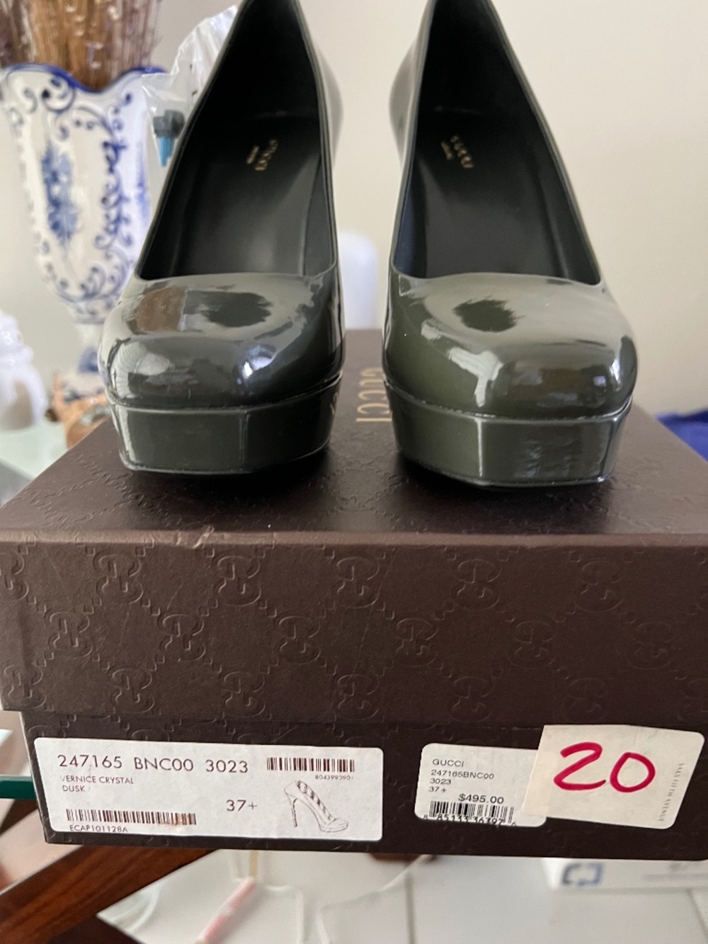 Brand new Gucci platform pumps